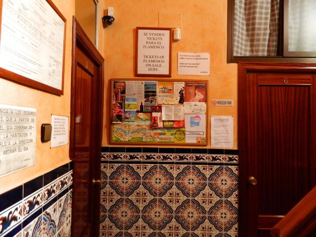 Pension Dulces Suenos Севілья Екстер'єр фото